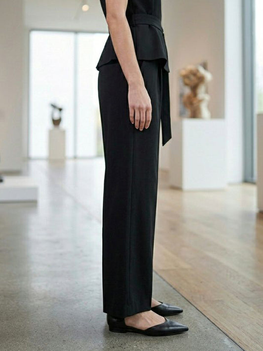 Point Toe Flats in Black, toe detail