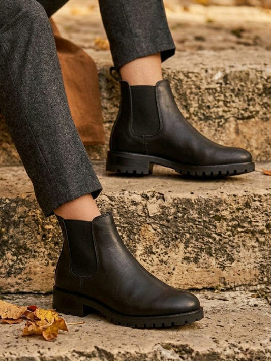 Insulated Waterproof Chelsea Boots in Black