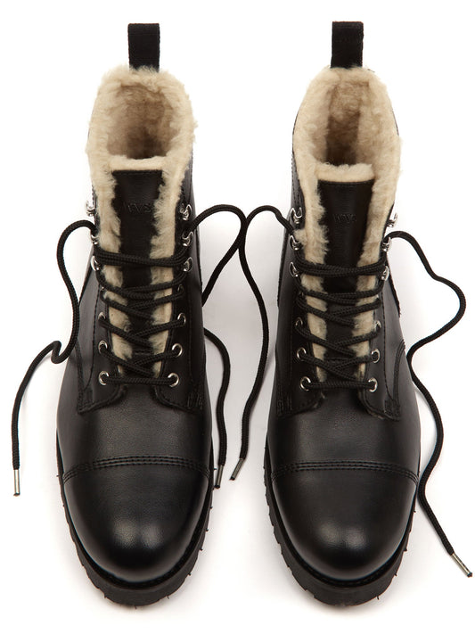 Insulated Work Boots in Black