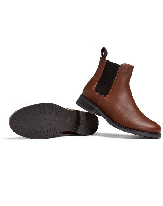 Luxe Smart Chelsea Boots in Black