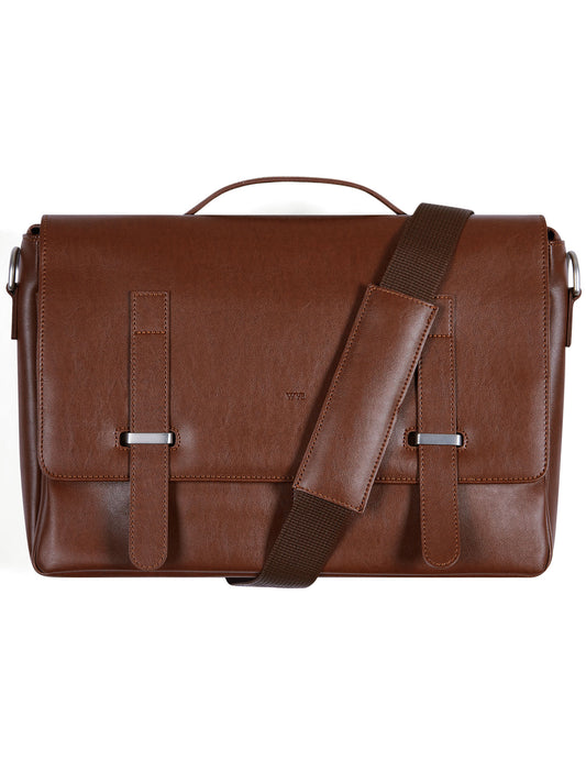 Messenger Bag in Dark Brown