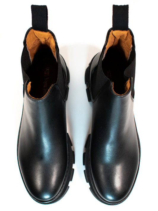 Luxe Track Sole Chelsea Boots in Black