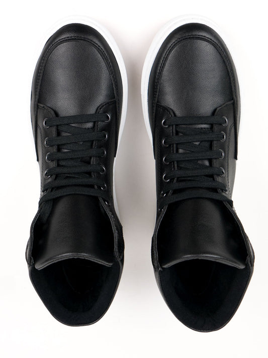 Sneaker Boots in Black