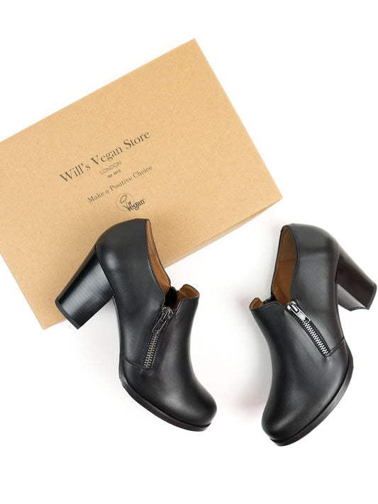 Zip Heels in Black, heel detail