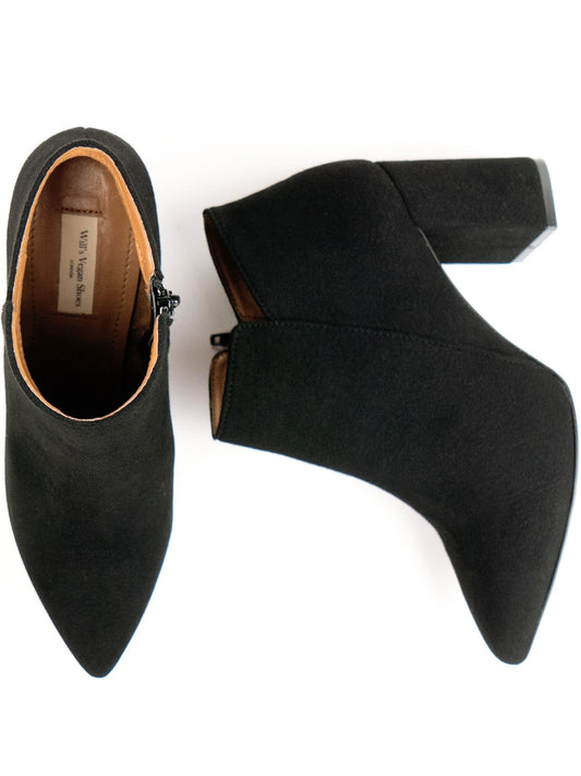 Point Toe Boots in Black Vegan Suede, toe detail