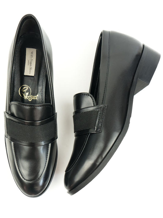 Ribbon Loafers in Black