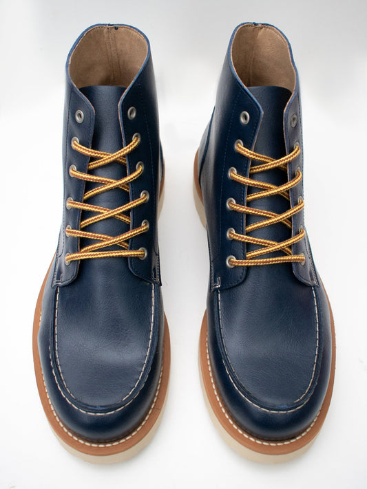 Low Rig Boots in Navy Blue
