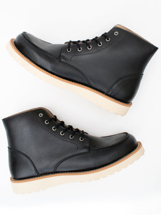Low Rig Boots in Navy Blue