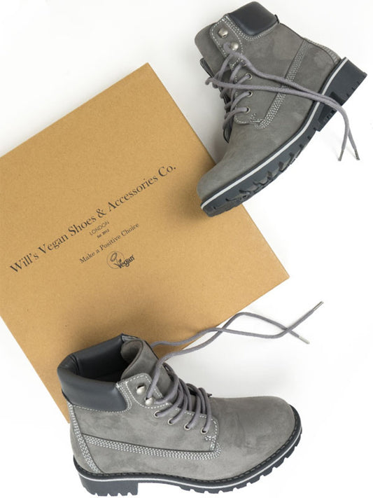 Dock Boots in Black