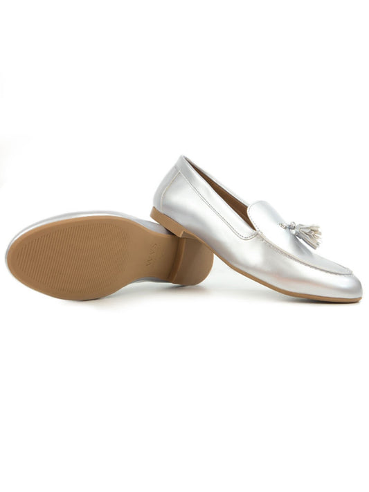 Tassle Loafers in Silver