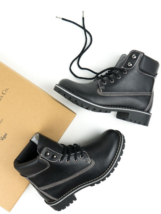 Dock Boots in Black