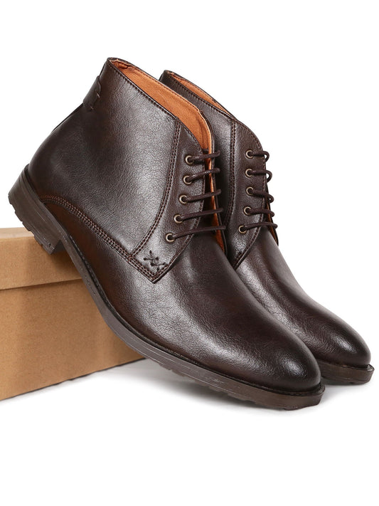 Chukka Boots in Dark Brown