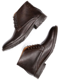 Chukka Boots in Dark Brown