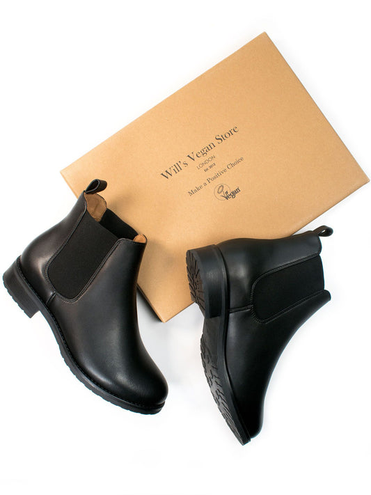 Luxe Smart Chelsea Boots in Black