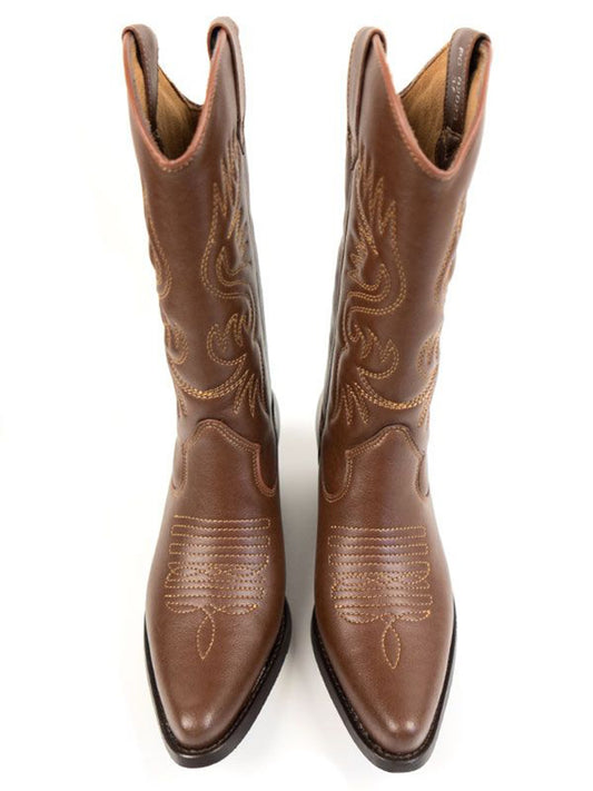 Western Boots in Chestnut
